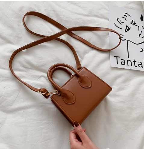Personalized Solid Color Handbags for Celebrities